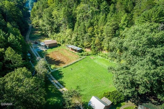 1570 S Helton Road, Sevierville, TN 37862