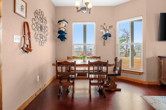 935 Highway 21 E, Paige, TX 78602