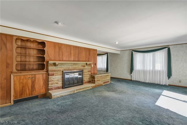 8089 Wesley Drive, Strongsville, OH 44136