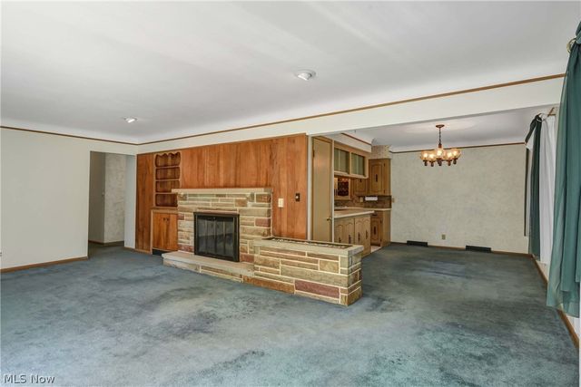 8089 Wesley Drive, Strongsville, OH 44136