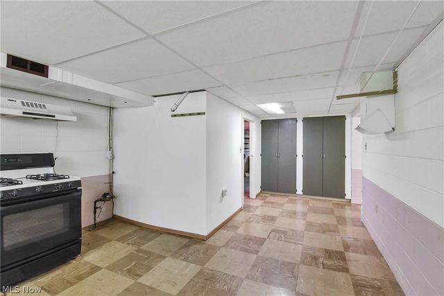8089 Wesley Drive, Strongsville, OH 44136