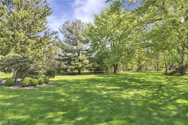 8089 Wesley Drive, Strongsville, OH 44136