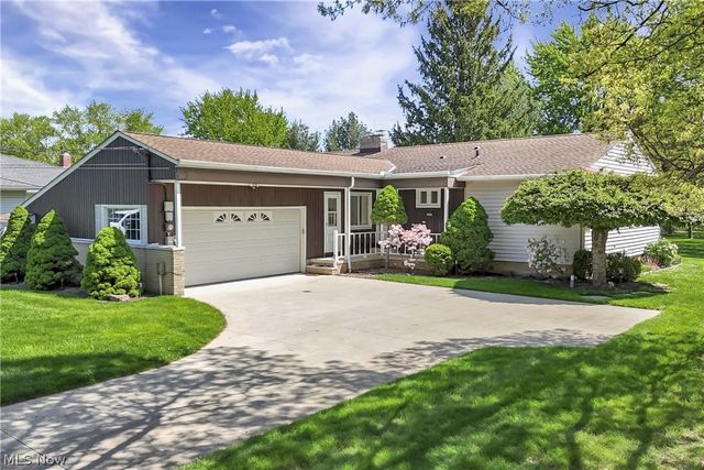8089 Wesley Drive, Strongsville, OH 44136