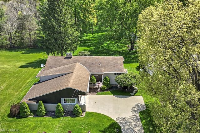 8089 Wesley Drive, Strongsville, OH 44136