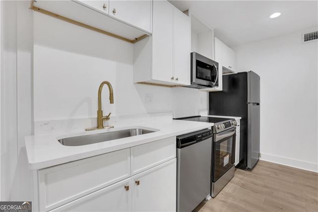 2396 Lawrenceville Highway V, Decatur, GA 30033