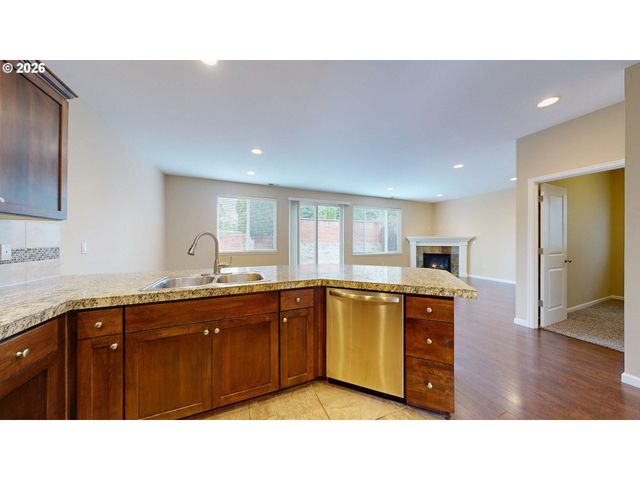 9495 Nw EMBER Ln, Portland, OR 97229