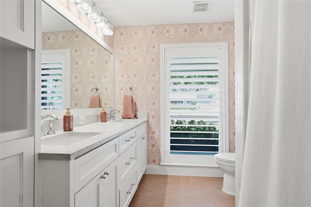 7623 Fairdale Lane, Houston, TX 77063