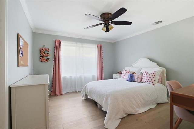 7623 Fairdale Lane, Houston, TX 77063