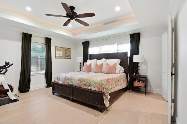 7623 Fairdale Lane, Houston, TX 77063