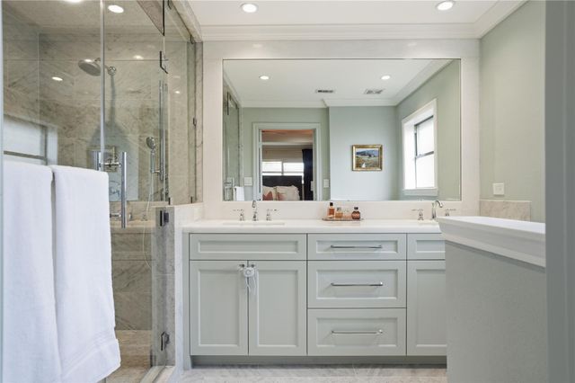 7623 Fairdale Lane, Houston, TX 77063