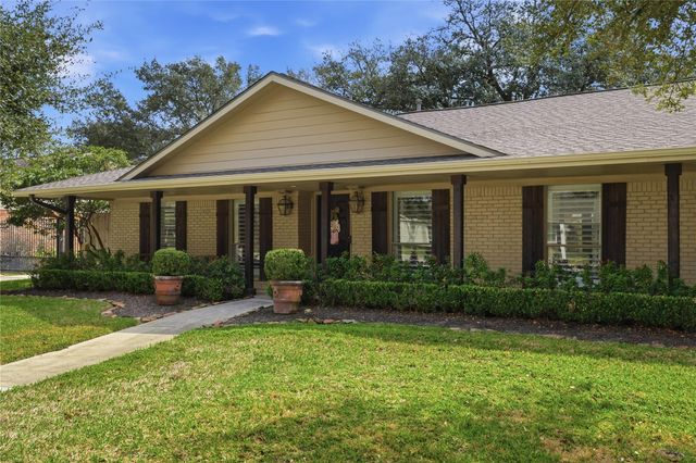 7623 Fairdale Lane, Houston, TX 77063