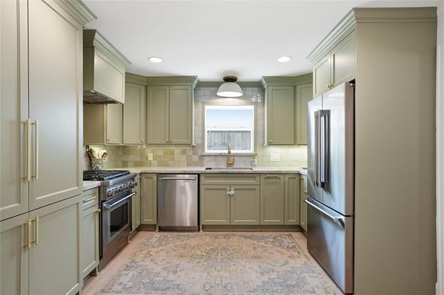 7623 Fairdale Lane, Houston, TX 77063