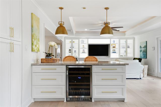 7623 Fairdale Lane, Houston, TX 77063