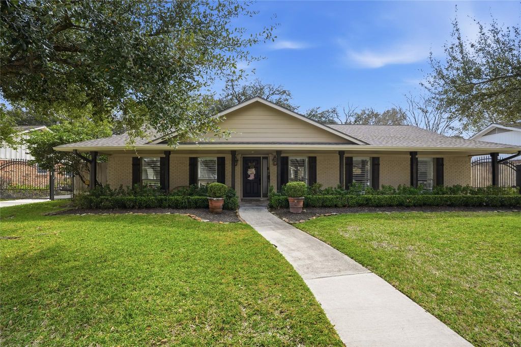 7623 Fairdale Lane, Houston, TX 77063