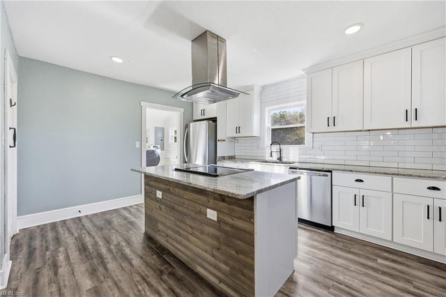 2841 Bunch Walnuts RD, Chesapeake, VA 23322