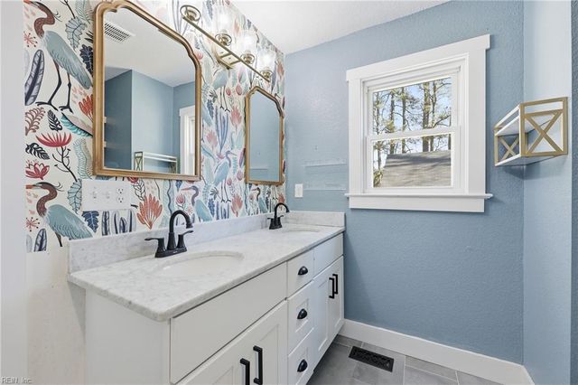 2841 Bunch Walnuts RD, Chesapeake, VA 23322