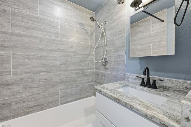 2841 Bunch Walnuts RD, Chesapeake, VA 23322