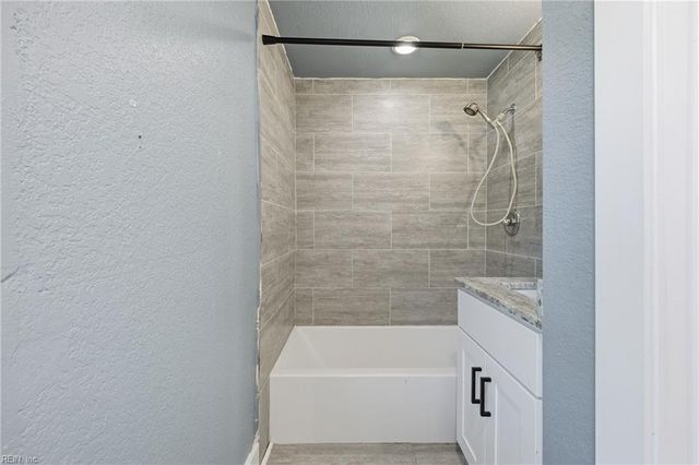 2841 Bunch Walnuts RD, Chesapeake, VA 23322