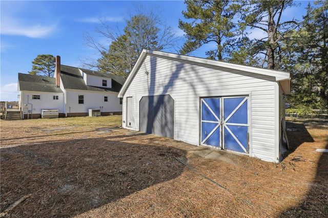2841 Bunch Walnuts RD, Chesapeake, VA 23322