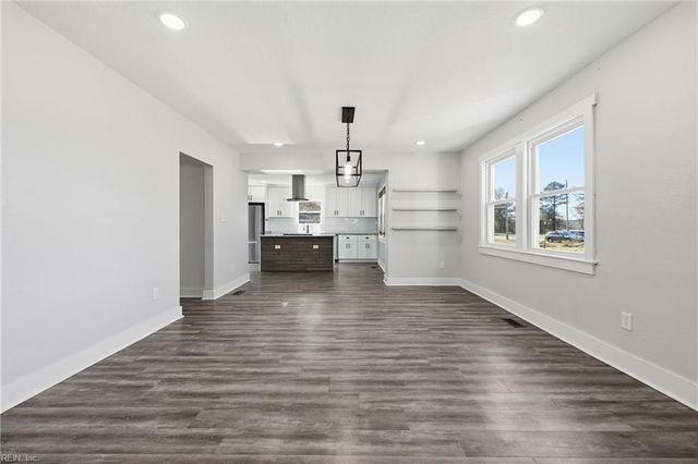 2841 Bunch Walnuts RD, Chesapeake, VA 23322