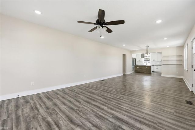 2841 Bunch Walnuts RD, Chesapeake, VA 23322