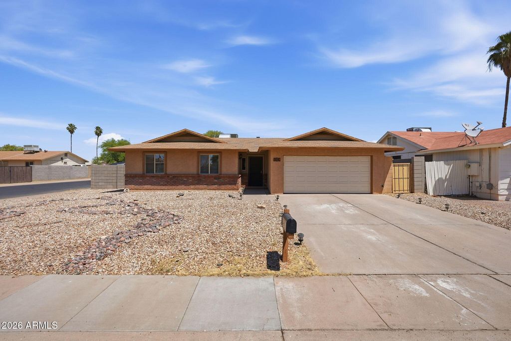 324 W SCOTT Avenue, Gilbert, AZ 85233