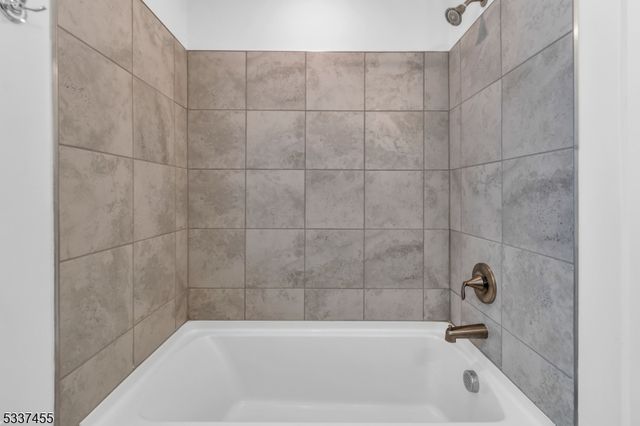 42 Colgate Dr, Morris Twp., NJ 07960