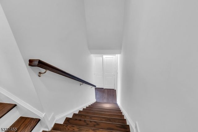 42 Colgate Dr, Morris Twp., NJ 07960