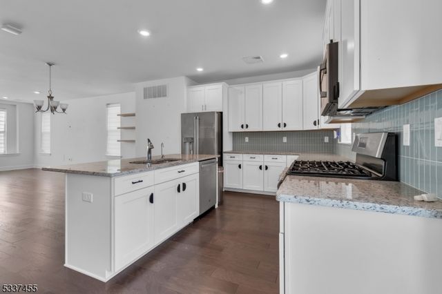 42 Colgate Dr, Morris Twp., NJ 07960