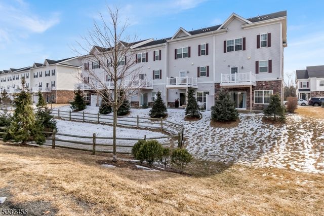 42 Colgate Dr, Morris Twp., NJ 07960