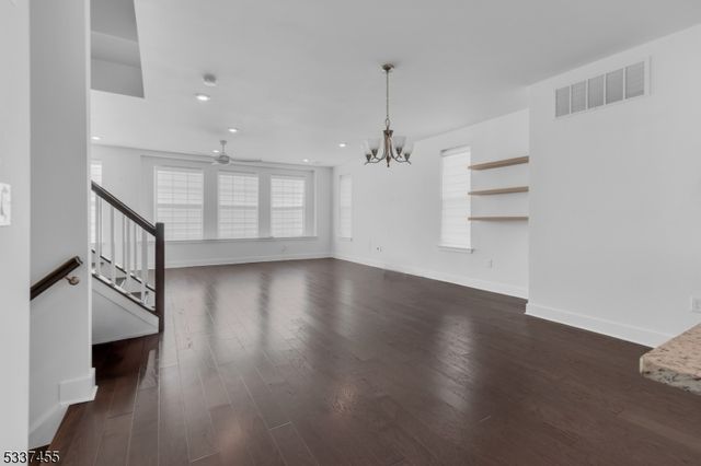 42 Colgate Dr, Morris Twp., NJ 07960
