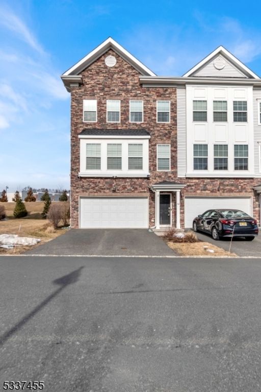 42 Colgate Dr, Morris Twp., NJ 07960