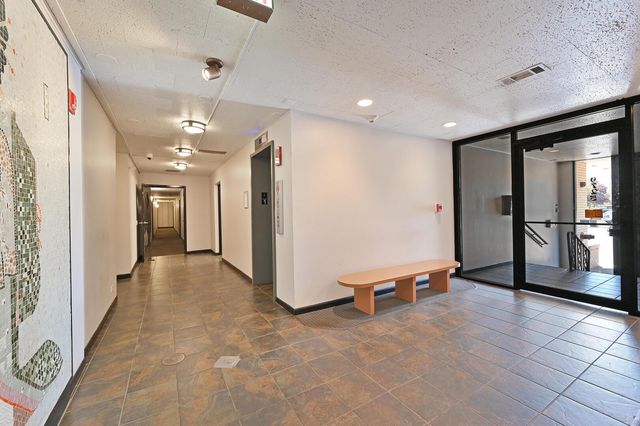 9725 S Karlov Avenue 610, Oak Lawn, IL 60453