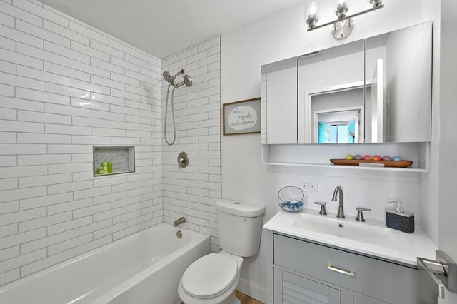 9725 S Karlov Avenue 610, Oak Lawn, IL 60453