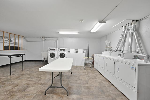 9725 S Karlov Avenue 610, Oak Lawn, IL 60453