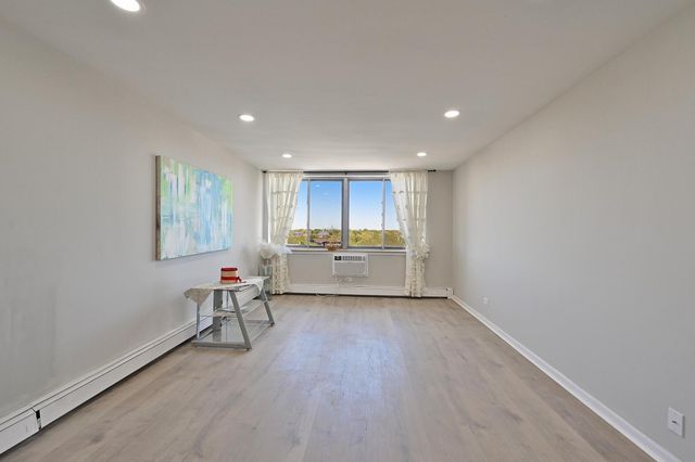 9725 S Karlov Avenue 610, Oak Lawn, IL 60453