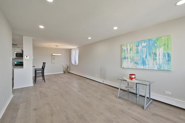 9725 S Karlov Avenue 610, Oak Lawn, IL 60453