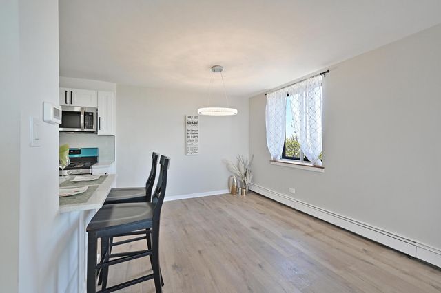 9725 S Karlov Avenue 610, Oak Lawn, IL 60453