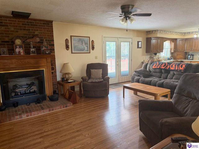 9446 Leitchfield Road, Cecilia, KY 42724