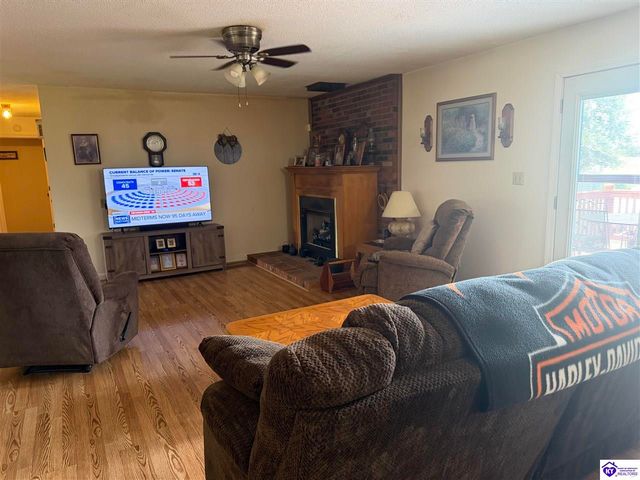 9446 Leitchfield Road, Cecilia, KY 42724