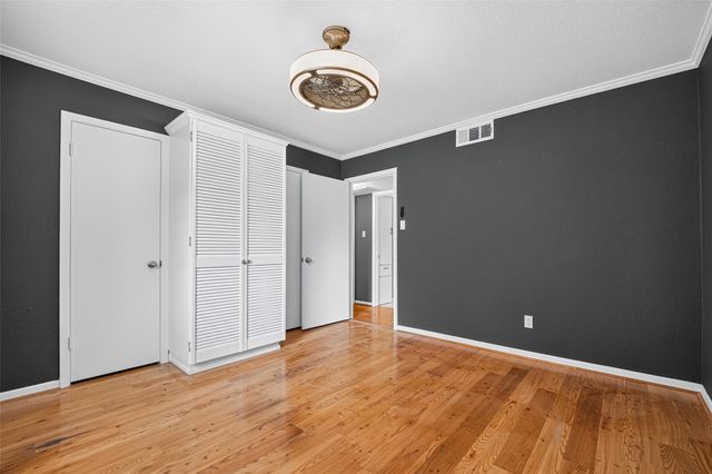 7575 Katy Freeway 18, Houston, TX 77024
