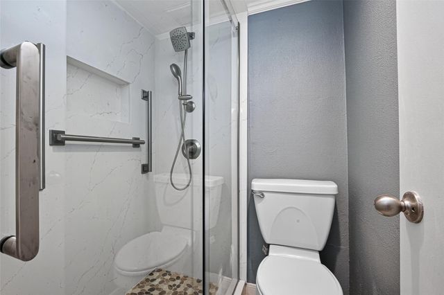 7575 Katy Freeway 18, Houston, TX 77024