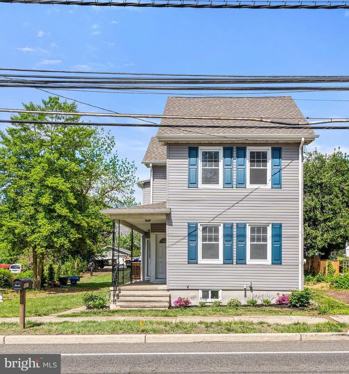 Image 1 of property listing at 587 MAIN ST, Lumberton, NJ 08048