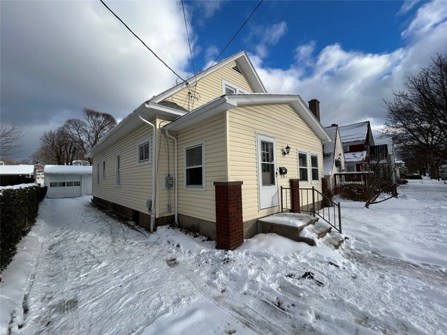 2713 PLUM Street, Erie, PA 16508
