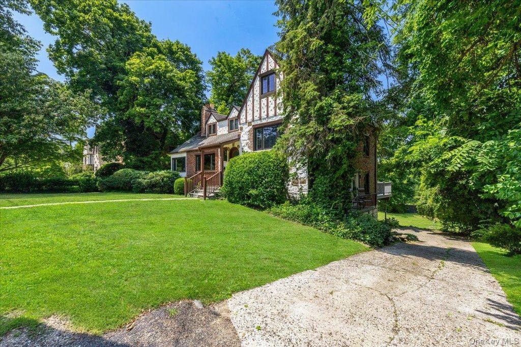 38 Fenimore Drive, Harrison, NY 10528 — photo 2