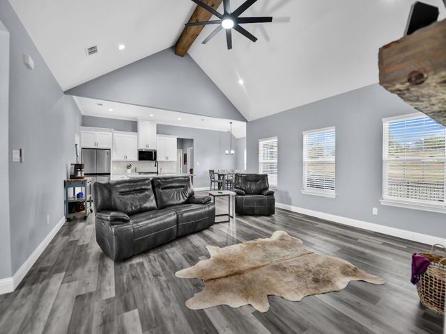 1017 Don Eve Court, Azle, TX 76020