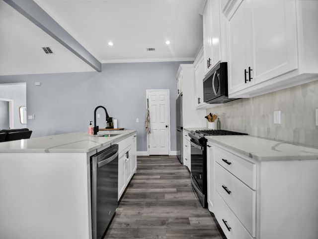 1017 Don Eve Court, Azle, TX 76020