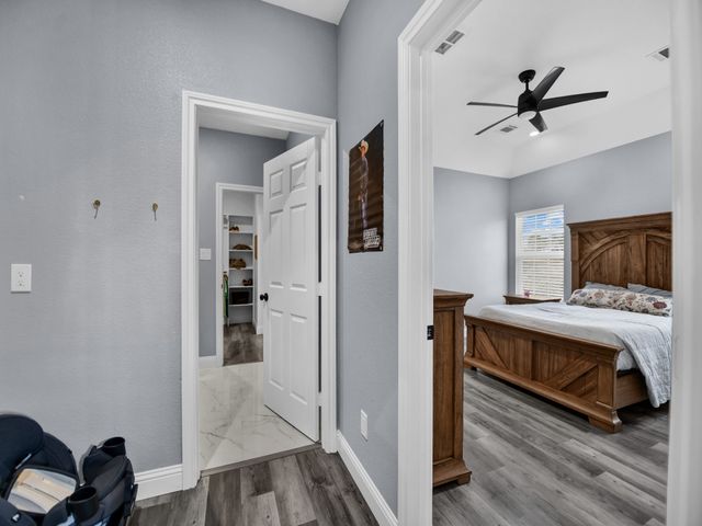 1017 Don Eve Court, Azle, TX 76020