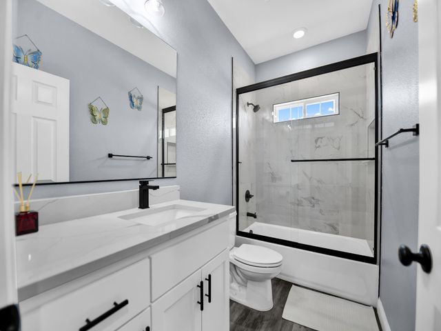 1017 Don Eve Court, Azle, TX 76020
