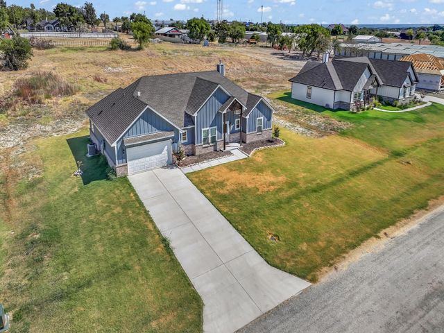 1017 Don Eve Court, Azle, TX 76020